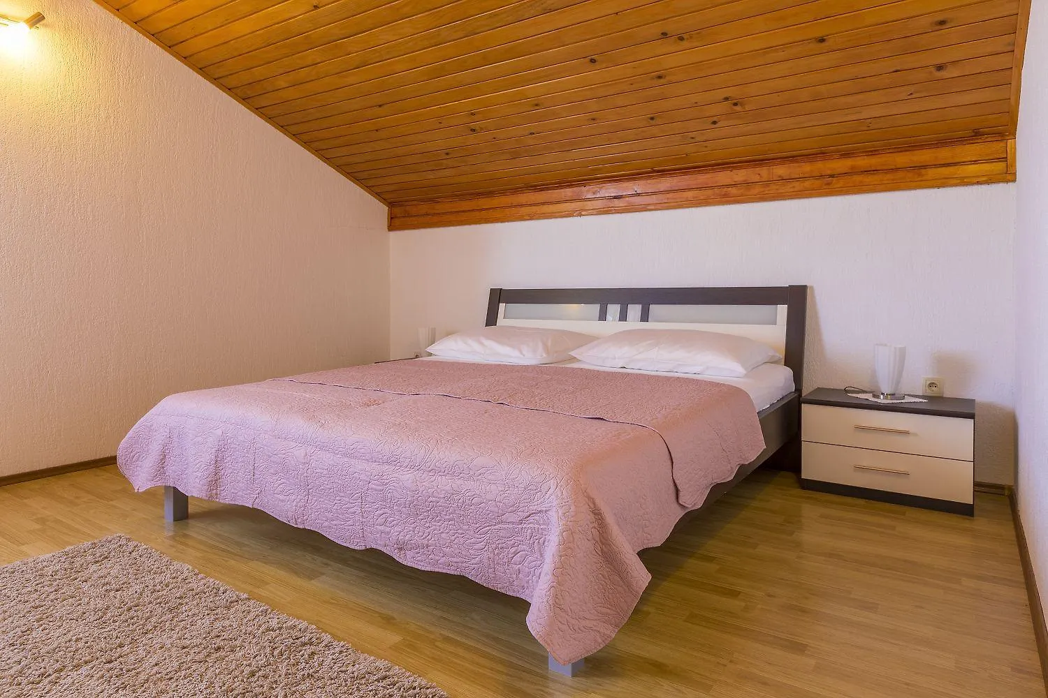 Mediterranes Apartment Nur 470 Meter Zum Strand Mit Meerblick, Babybett, Grill Povile